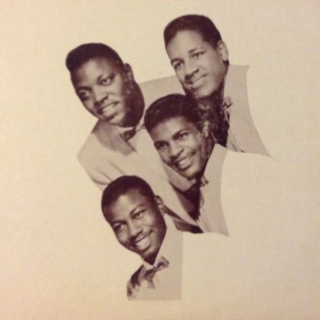 Articolo sul gruppo vocale The Flairs/The Flares a cura di Augusto Morini e Maurizio Maiotti, fonte Jamboree